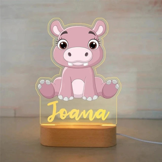 Personalisiertes Safari-Tier-Nachtlicht, Design Hippo, mit individuellem Namen